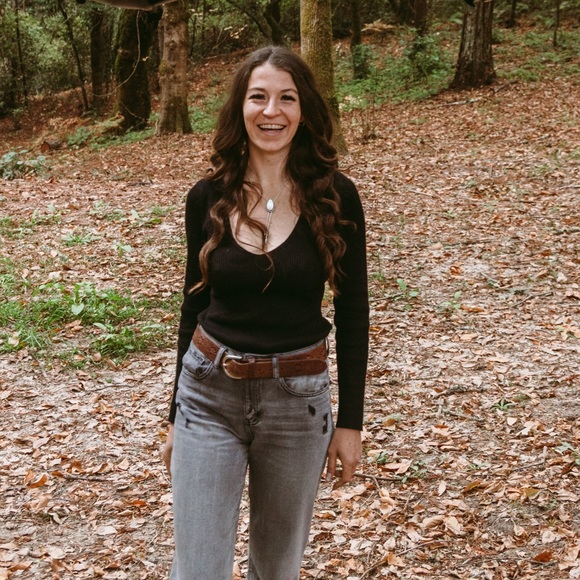 Meet your Posher, Jessica - Picture 1 of 1